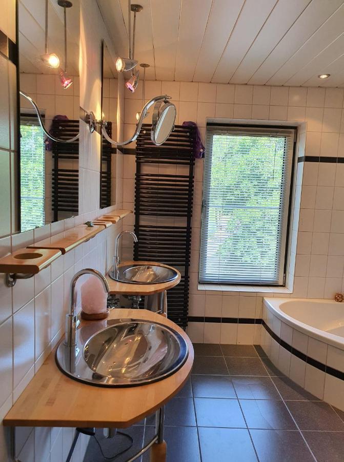 Bed and Breakfast De Vliegende Vlinder Nederweert Exteriér fotografie